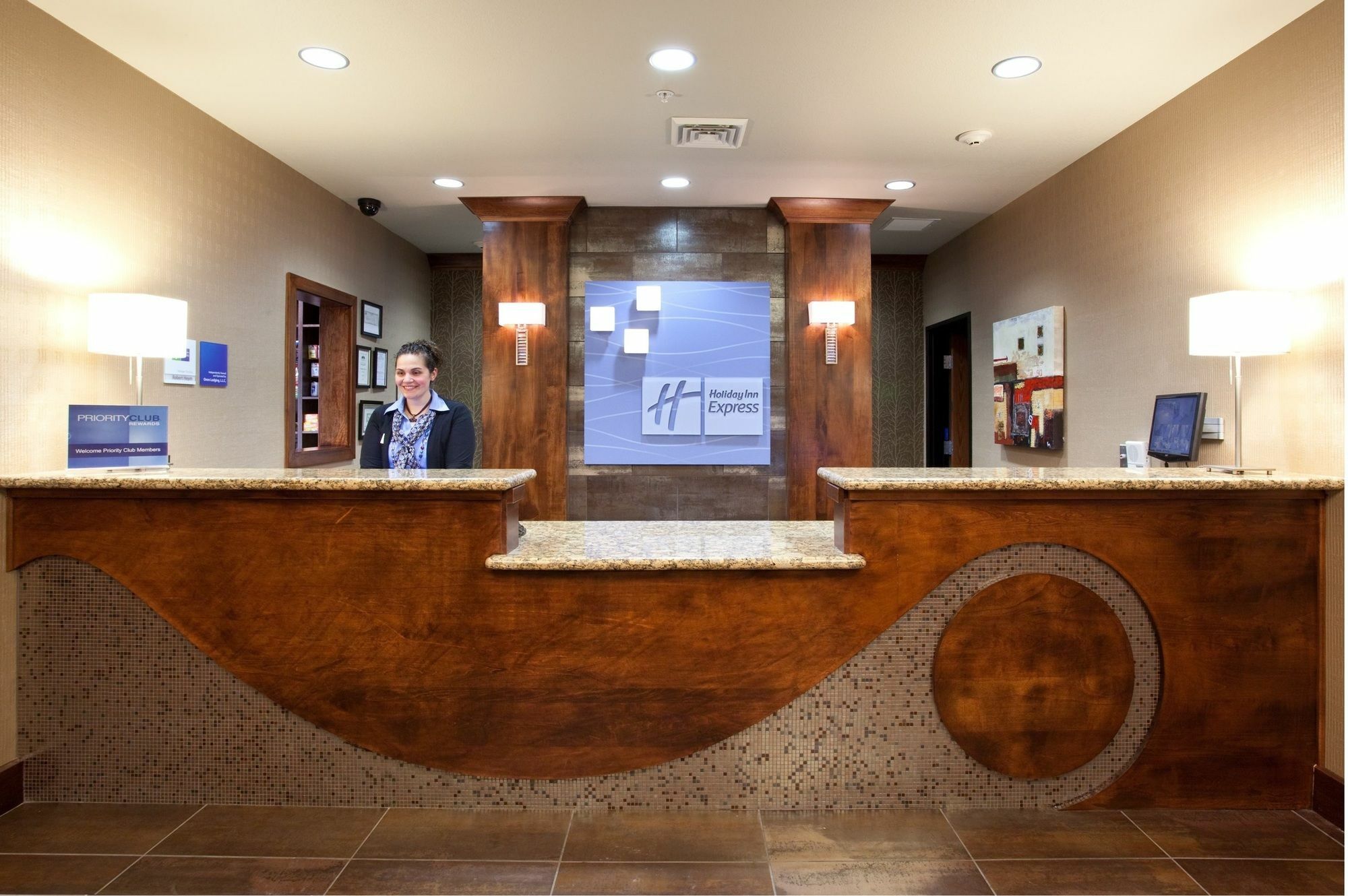 Holiday Inn Express & Suites Orem-North Provo אורם מראה חיצוני תמונה